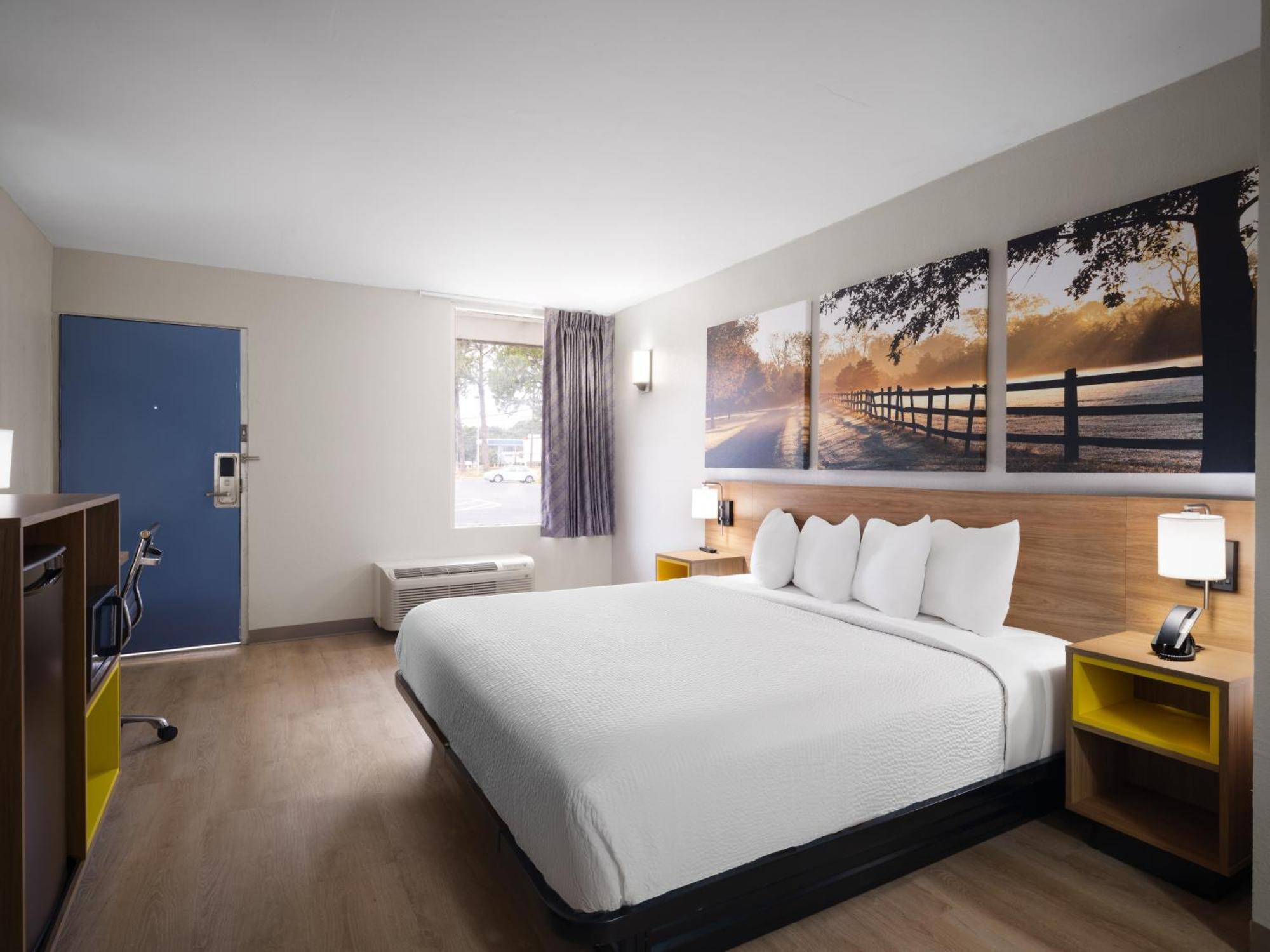 Days-Inn By Wyndham Montgomery I-85 Экстерьер фото