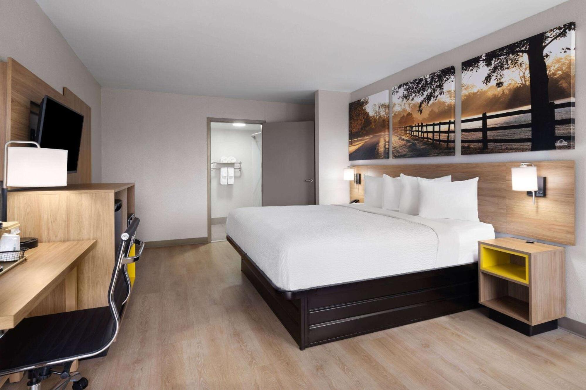 Days-Inn By Wyndham Montgomery I-85 Экстерьер фото